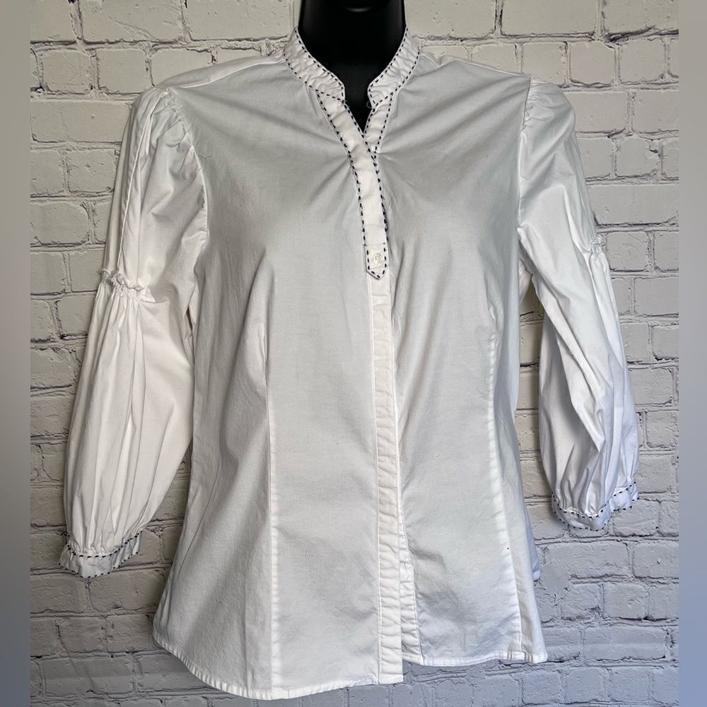 Harve Benard White Blouse with black stitching, ruffled arms SZ L
